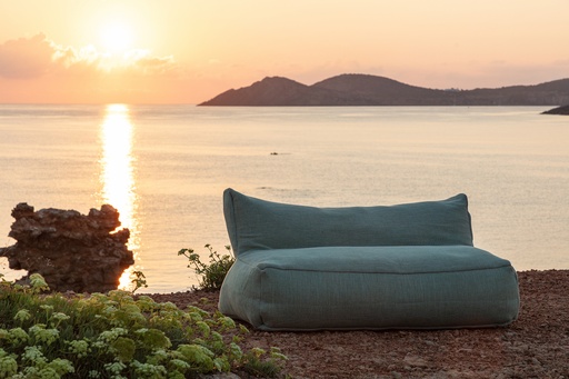 Dotty Love Seat